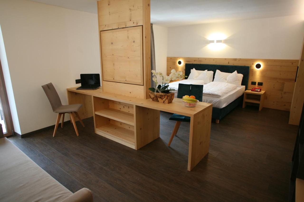 Alpen Hotel Vidi Madonna di Campiglio Exterior photo